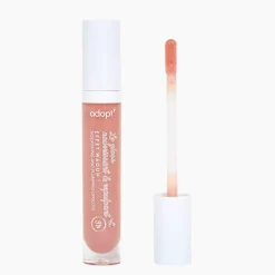 Adopt Glittery Lip Gloss With A Wow Effect!